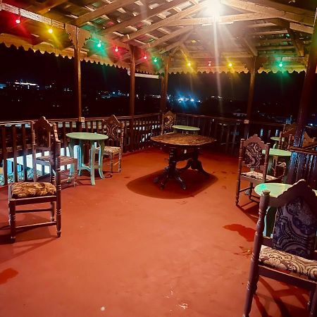 بيت شباب Bottoms Up Zanzibar المظهر الخارجي الصورة