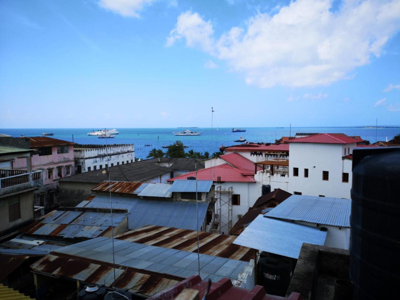 بيت شباب Bottoms Up Zanzibar المظهر الخارجي الصورة