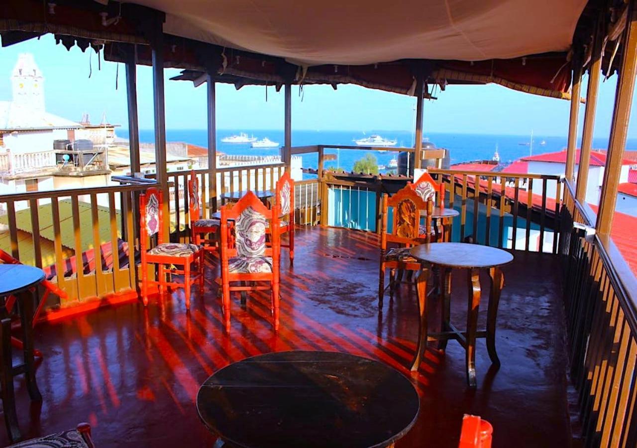 بيت شباب Bottoms Up Zanzibar المظهر الخارجي الصورة